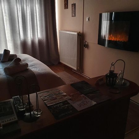 Semeli Guesthouse Karpenísion エクステリア 写真