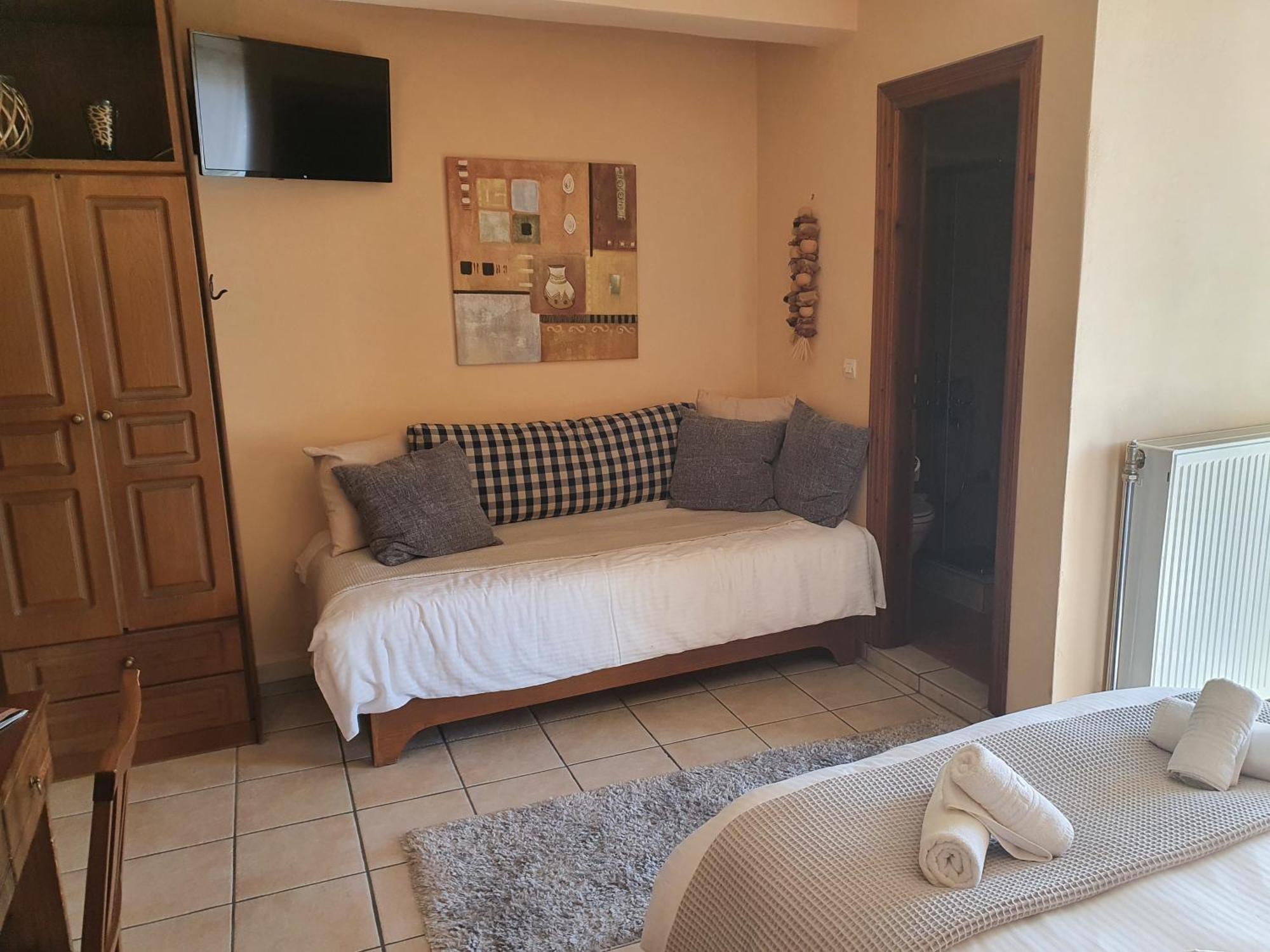 Semeli Guesthouse Karpenísion エクステリア 写真