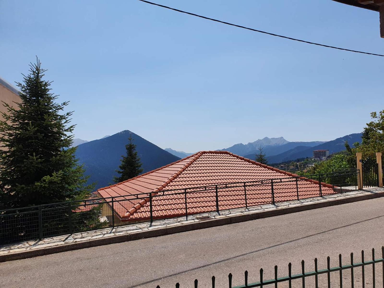 Semeli Guesthouse Karpenísion エクステリア 写真