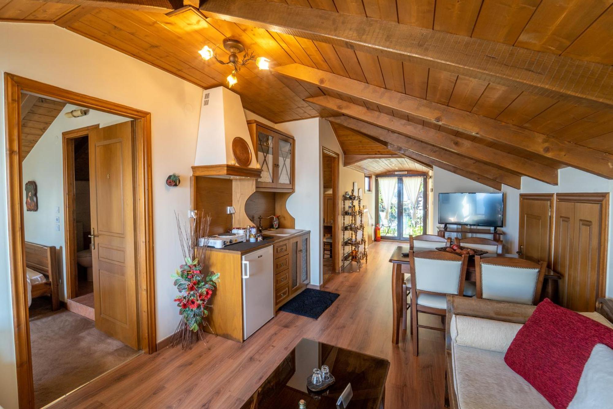 Semeli Guesthouse Karpenísion エクステリア 写真