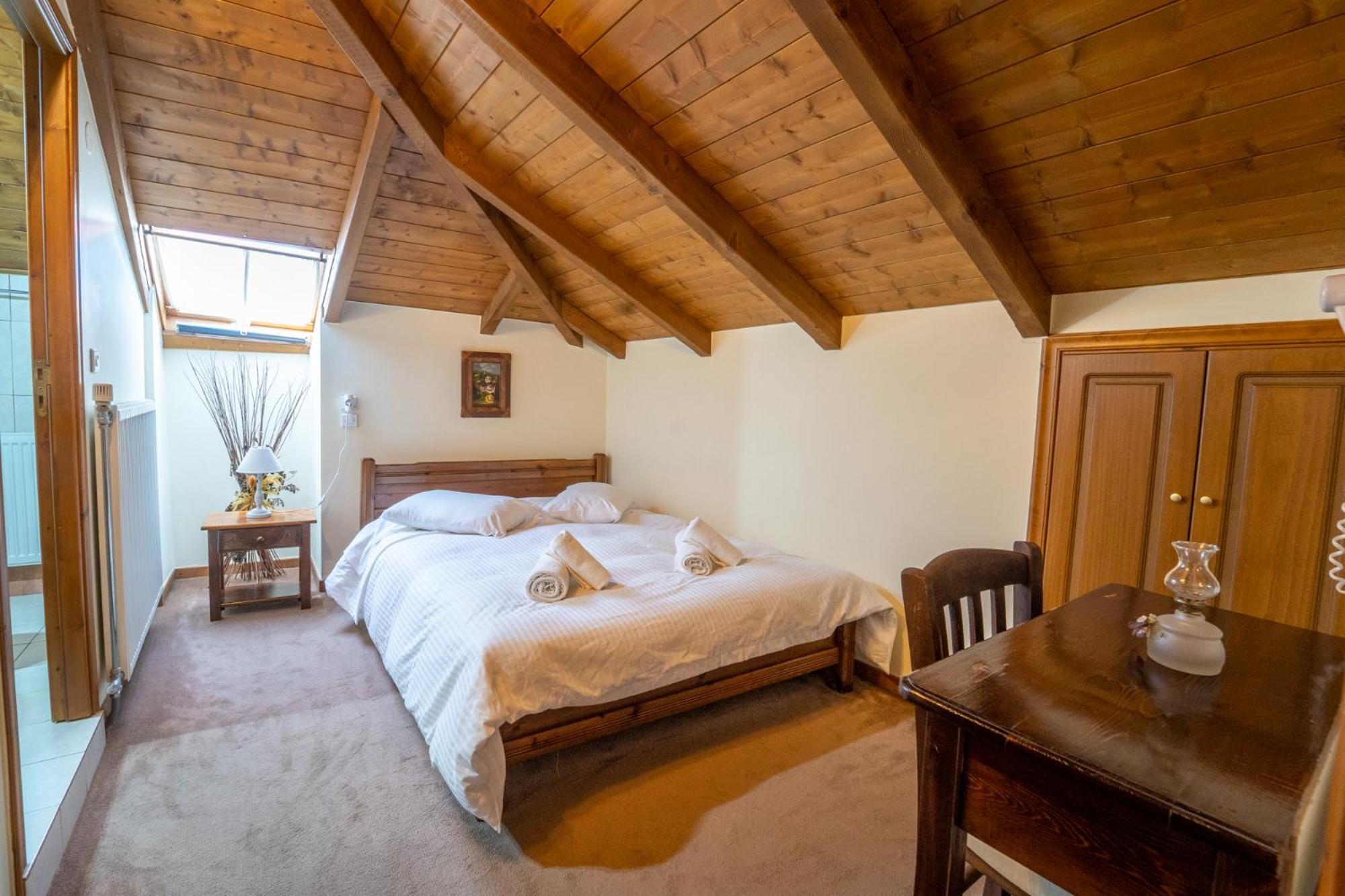Semeli Guesthouse Karpenísion エクステリア 写真