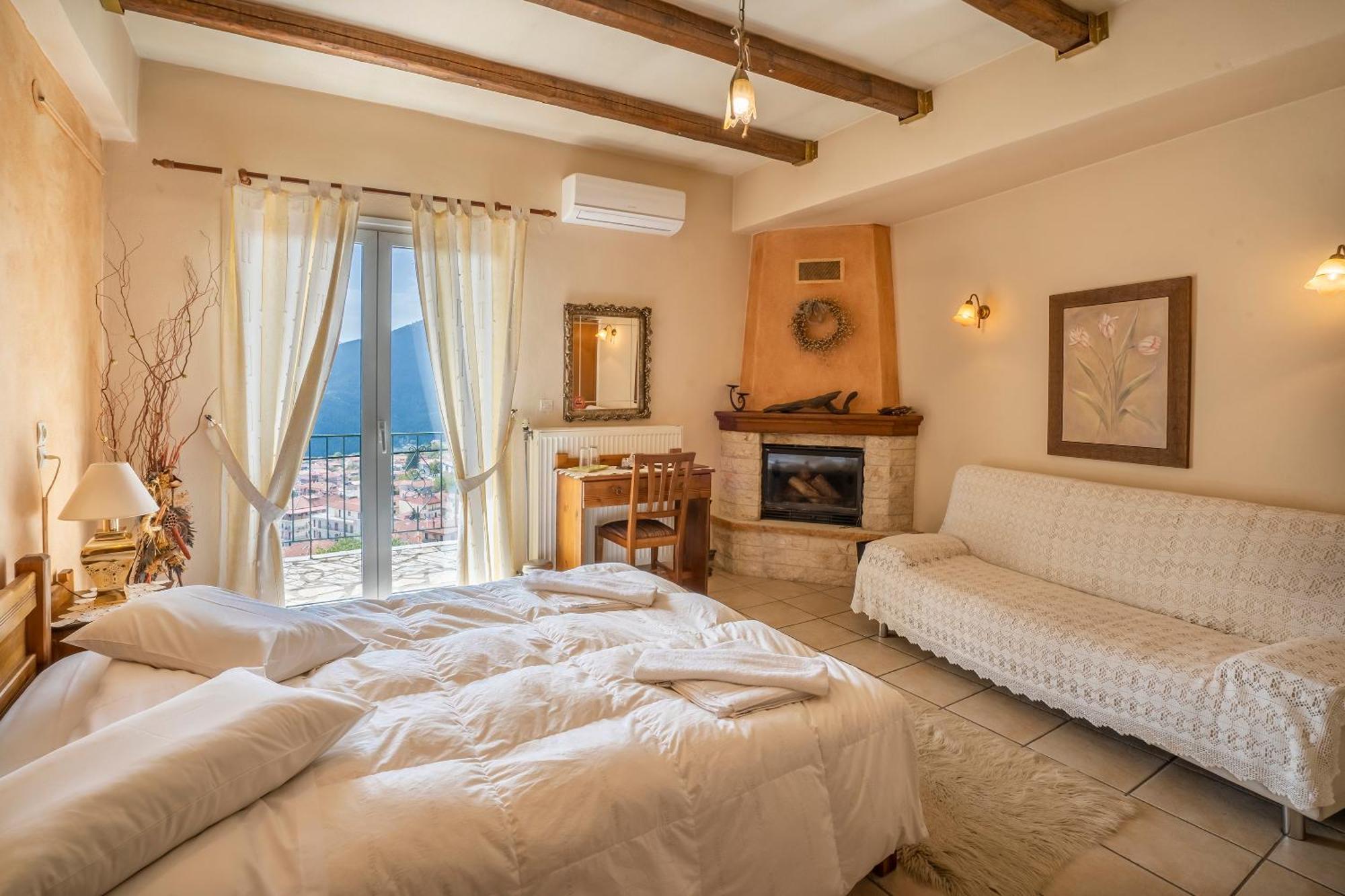 Semeli Guesthouse Karpenísion エクステリア 写真