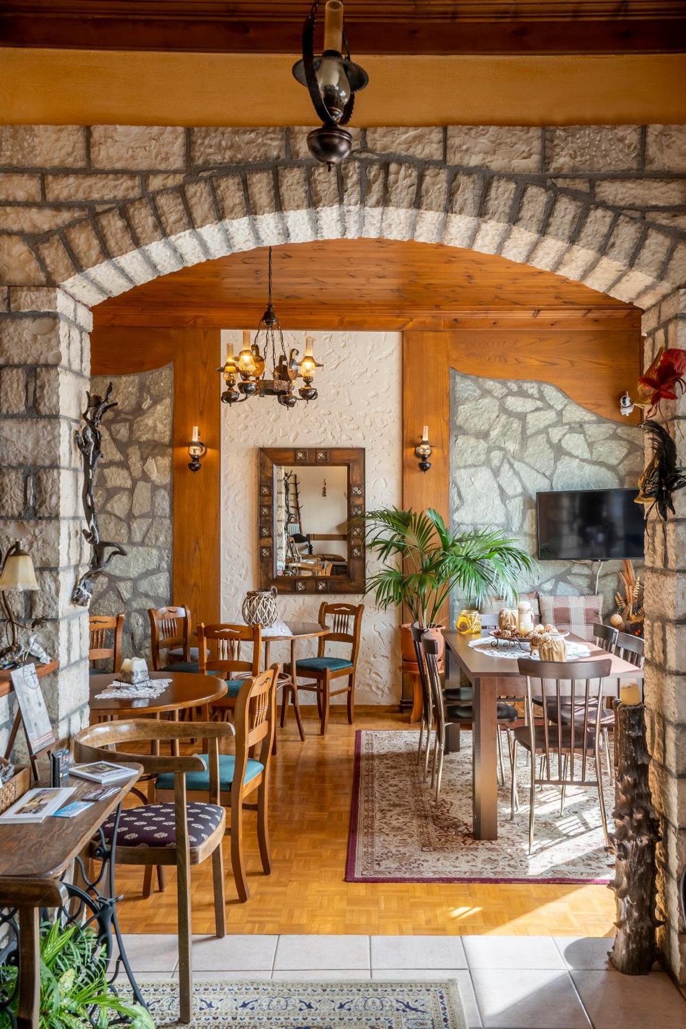Semeli Guesthouse Karpenísion エクステリア 写真